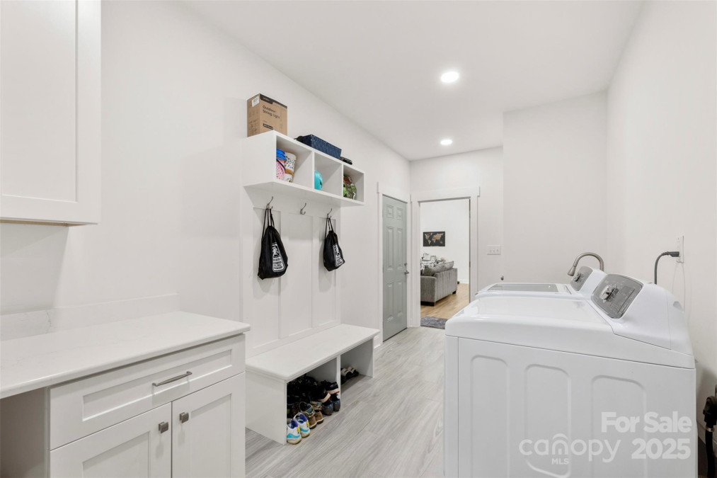 7683 Sarah Dr Denver, NC 28037
