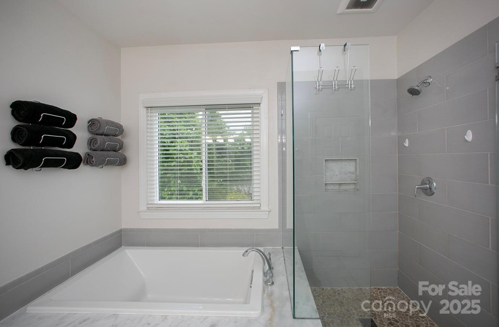 6009 Swanston Dr Charlotte, NC 28269