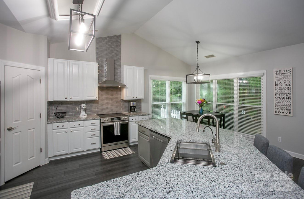 6009 Swanston Dr Charlotte, NC 28269