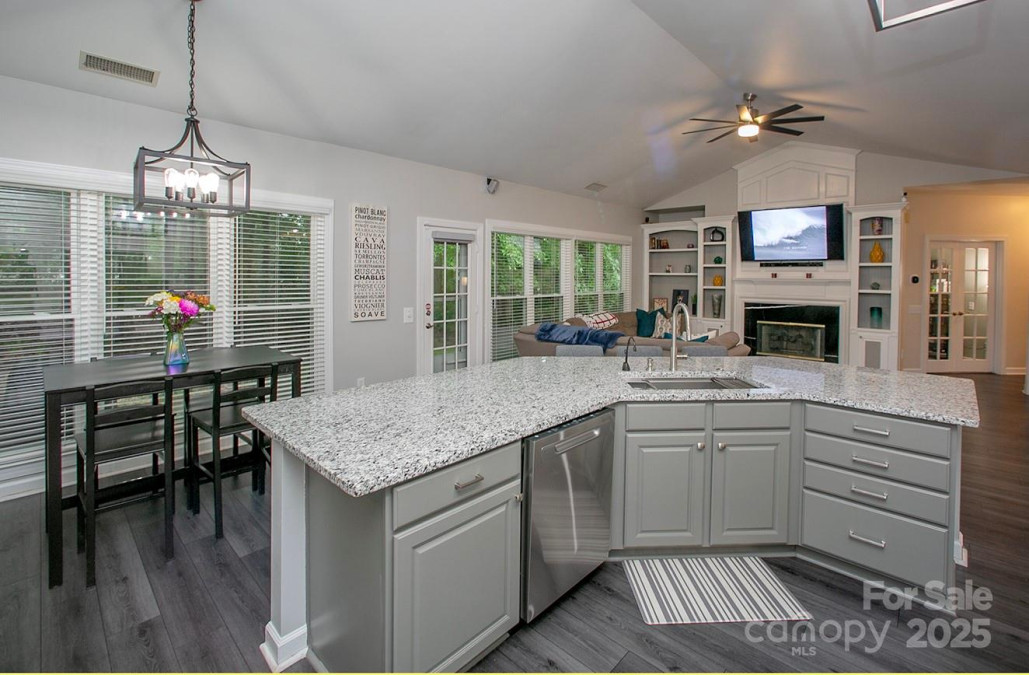 6009 Swanston Dr Charlotte, NC 28269