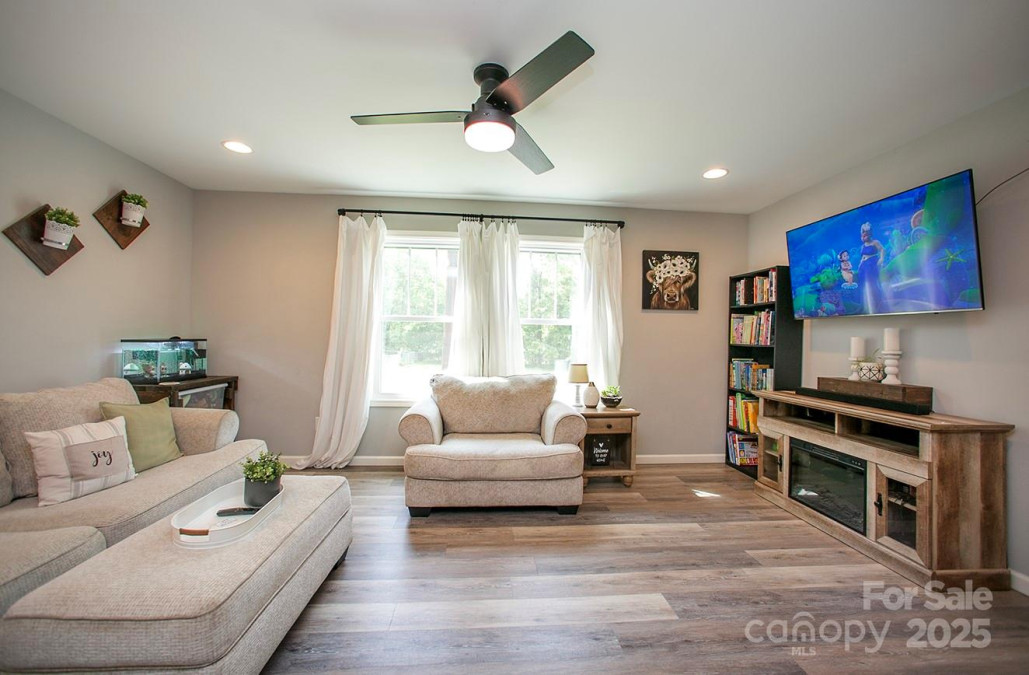 407 Orchard Ln Belmont, NC 28012