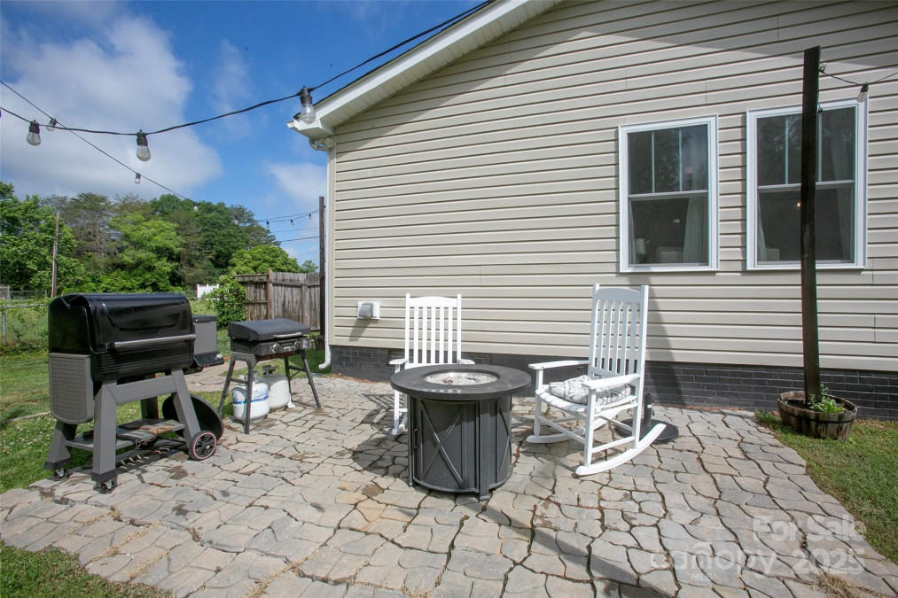 407 Orchard Ln Belmont, NC 28012