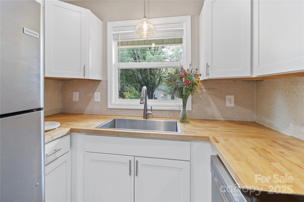 906 Eastwood Dr Rock Hill, SC 29730