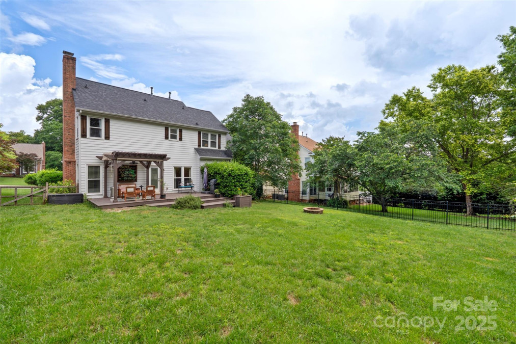 8605 Tamarron Dr Charlotte, NC 28277