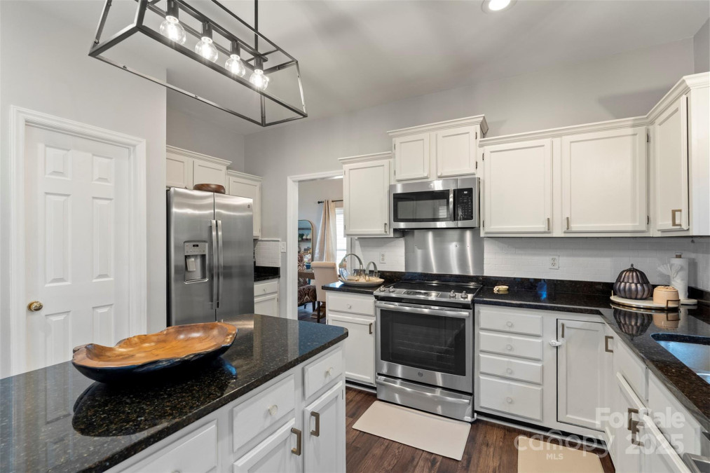 8605 Tamarron Dr Charlotte, NC 28277