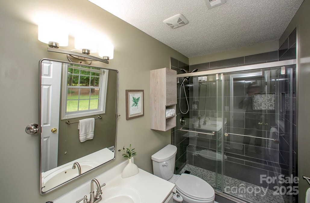 1610 Ford St Charlotte, NC 28216