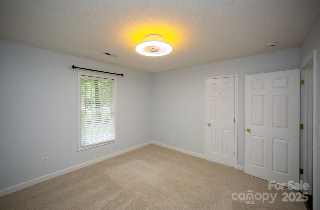 1610 Ford St Charlotte, NC 28216