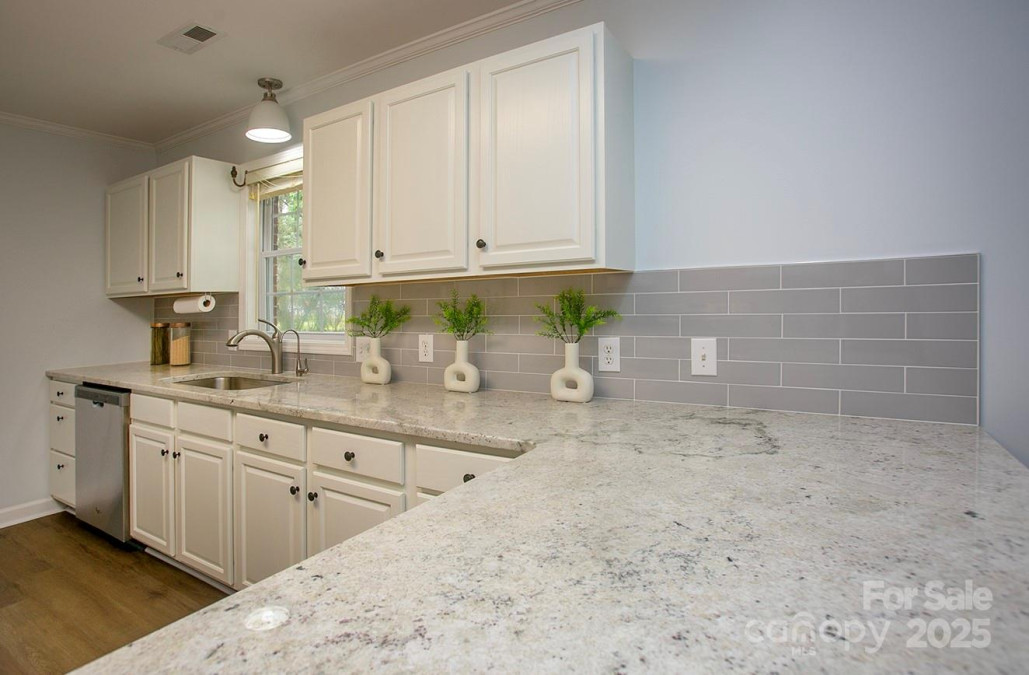 1610 Ford St Charlotte, NC 28216
