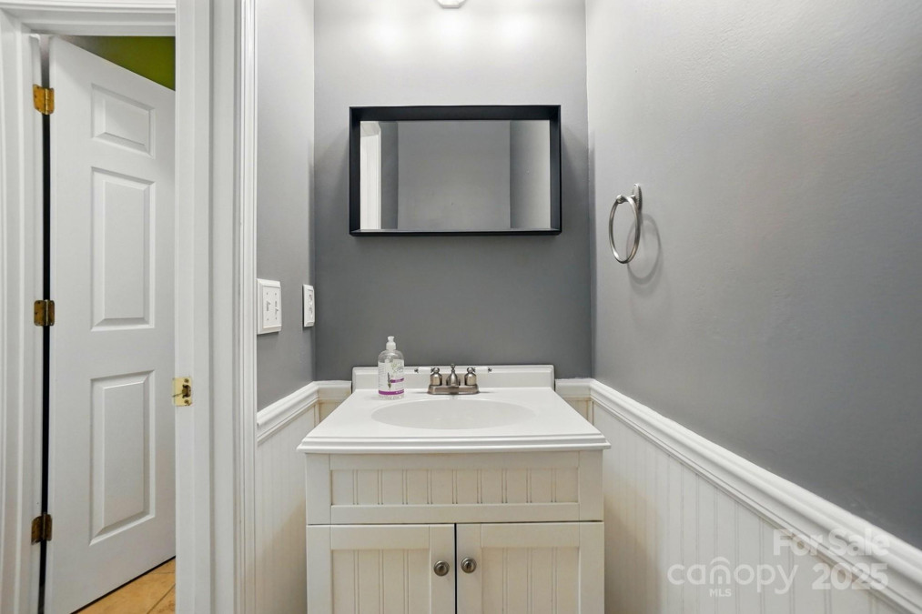 8744 Barrister Way Charlotte, NC 28216