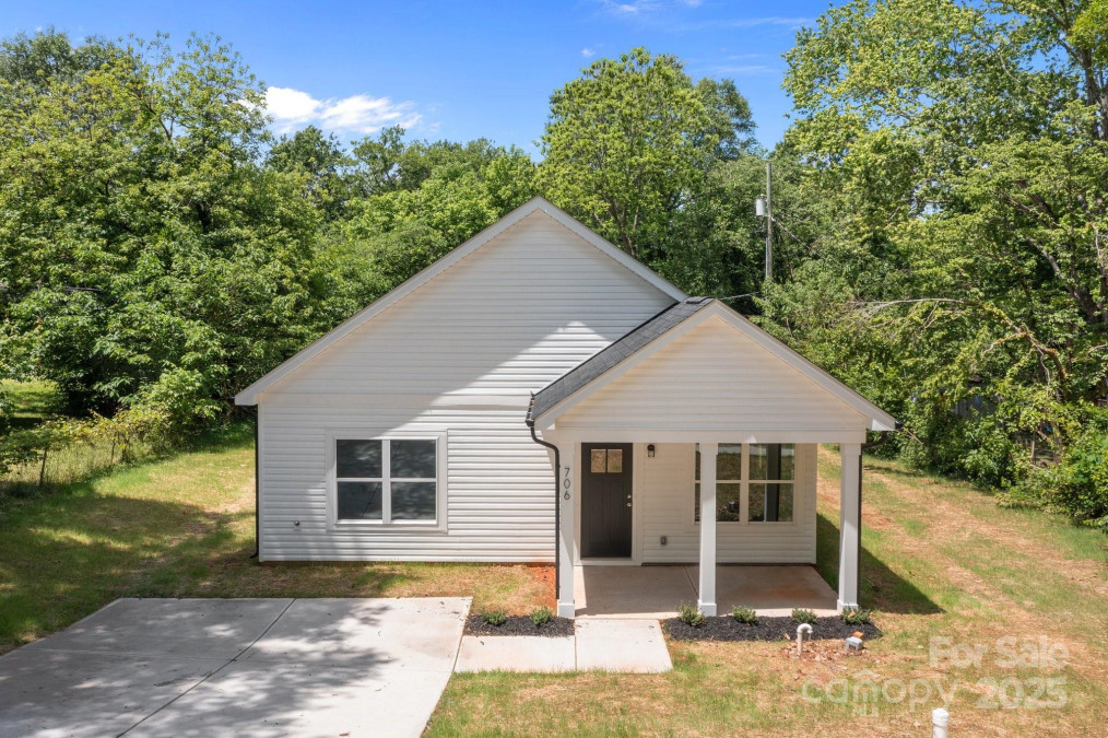 706 Live Oak St Shelby, NC 28150