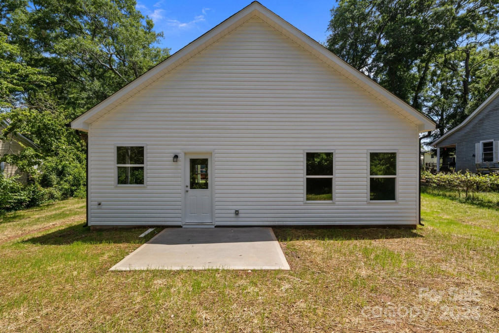 706 Live Oak St Shelby, NC 28150