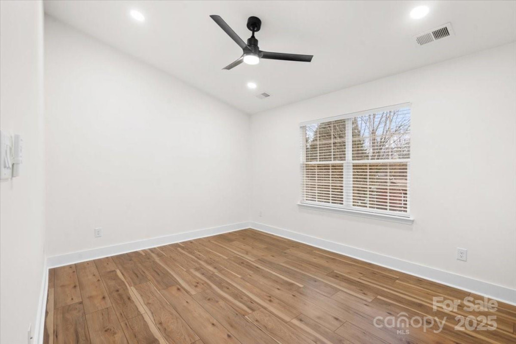 130 Valley Glen Dr Troutman, NC 28166