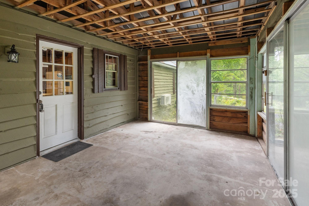 2235 Nc 126 Hw Morganton, NC 28655