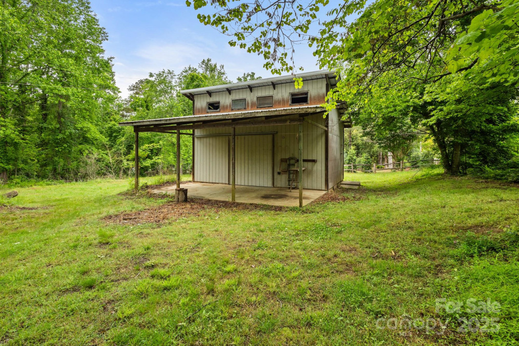 2235 Nc 126 Hw Morganton, NC 28655
