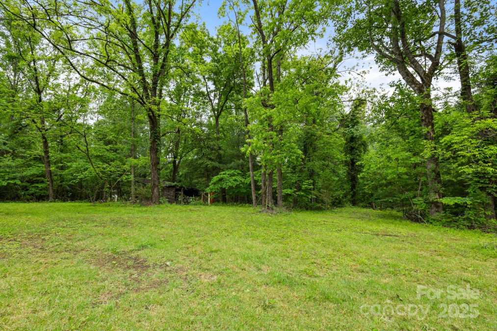 2235 Nc 126 Hw Morganton, NC 28655