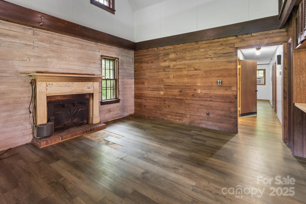 2235 Nc 126 Hw Morganton, NC 28655