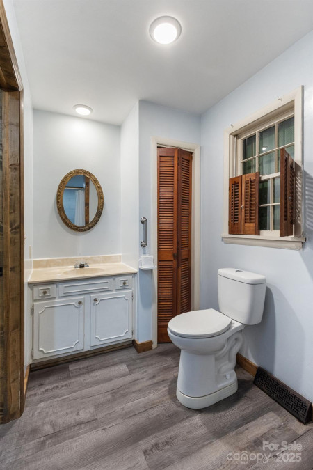 2235 Nc 126 Hw Morganton, NC 28655