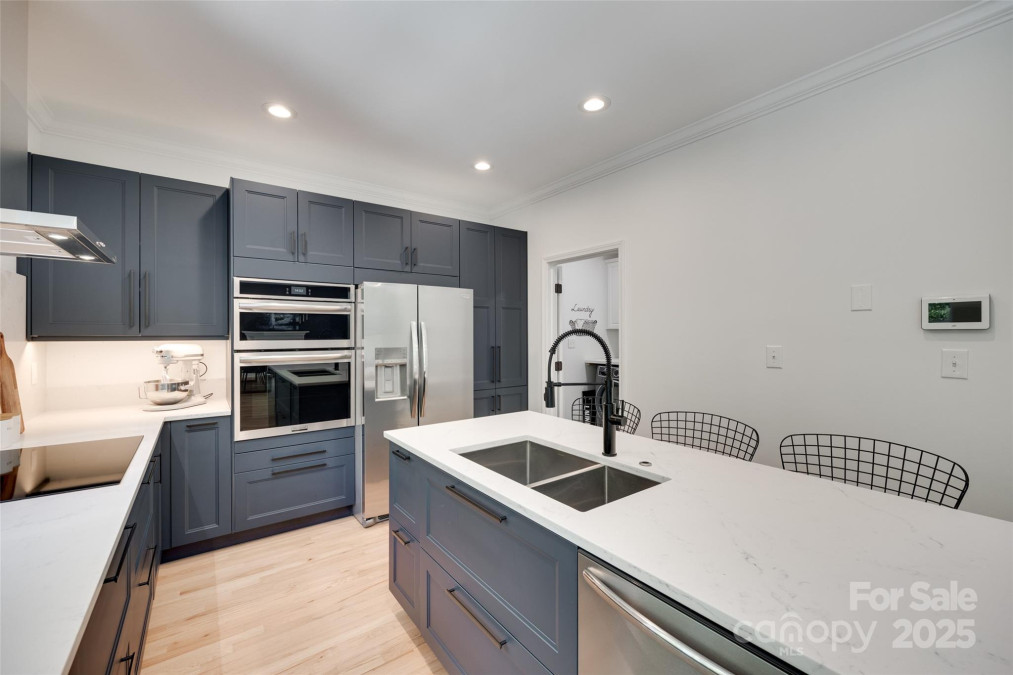 1134 Blueberry Ln Charlotte, NC 28226