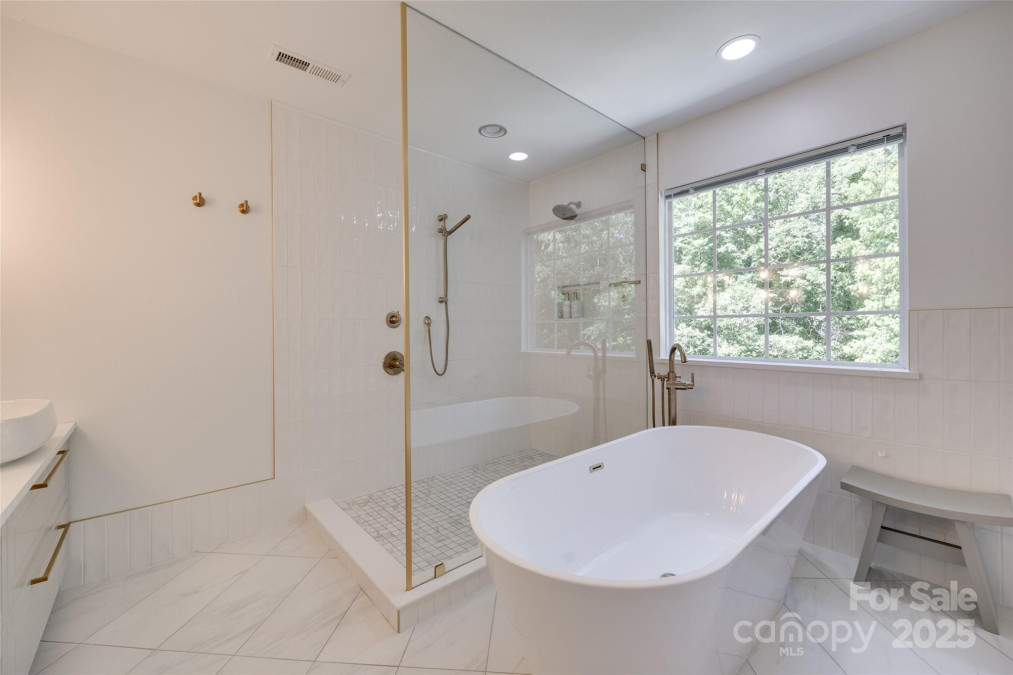 1134 Blueberry Ln Charlotte, NC 28226