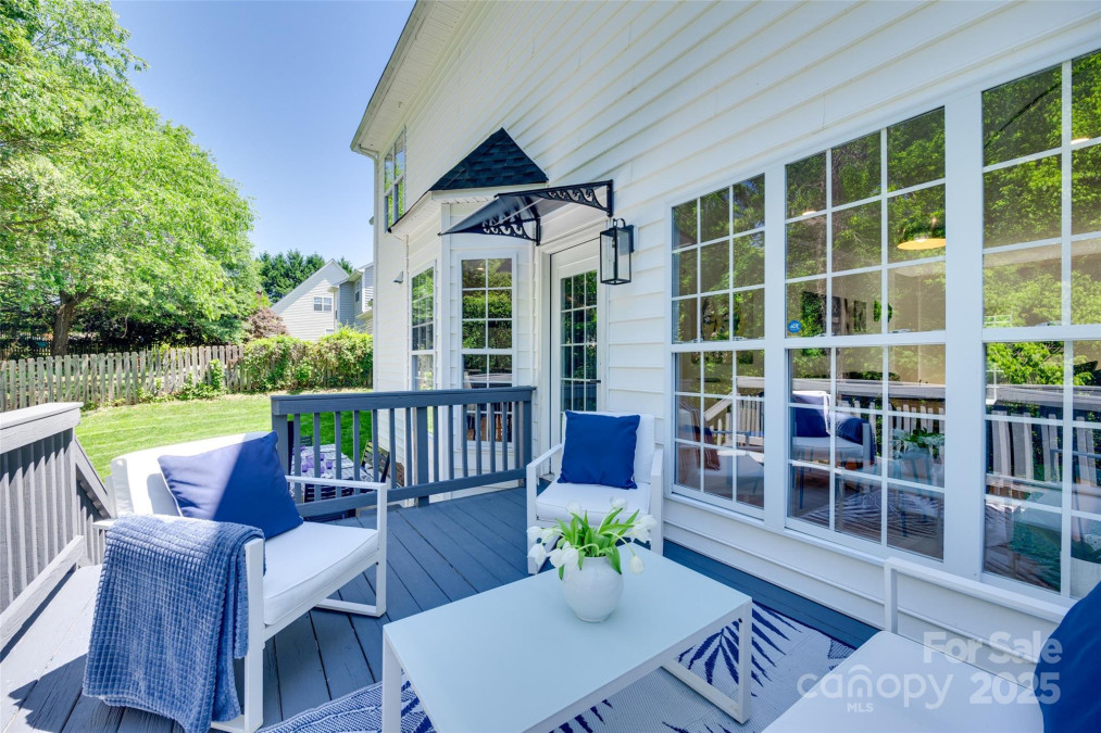 1134 Blueberry Ln Charlotte, NC 28226