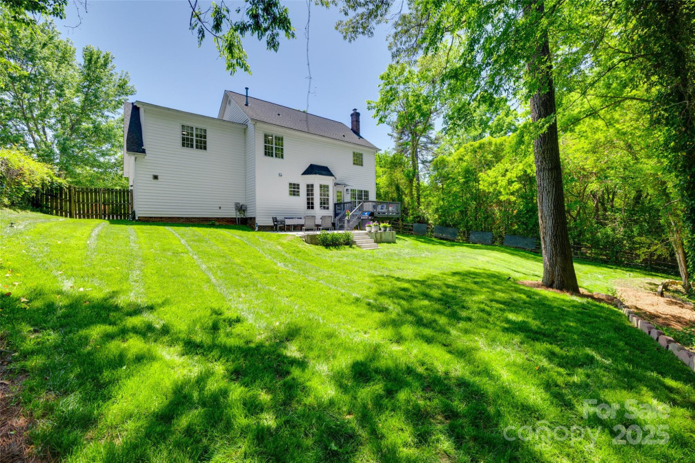 1134 Blueberry Ln Charlotte, NC 28226