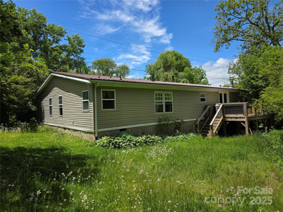 926 Hyder Mountain Rd Clyde, NC 28721