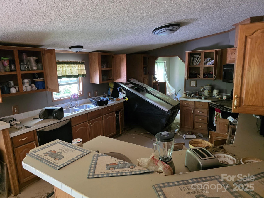 926 Hyder Mountain Rd Clyde, NC 28721