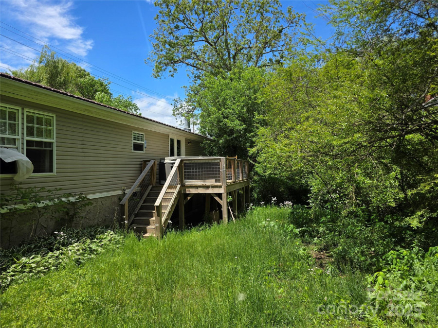 926 Hyder Mountain Rd Clyde, NC 28721