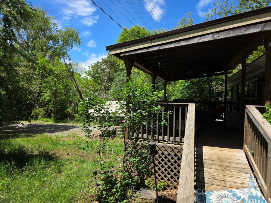926 Hyder Mountain Rd Clyde, NC 28721