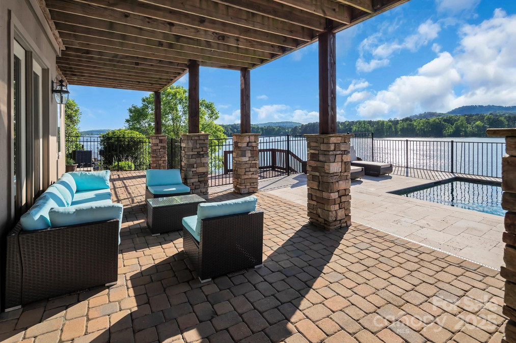 204 Ridge Dr Troy, NC 27371