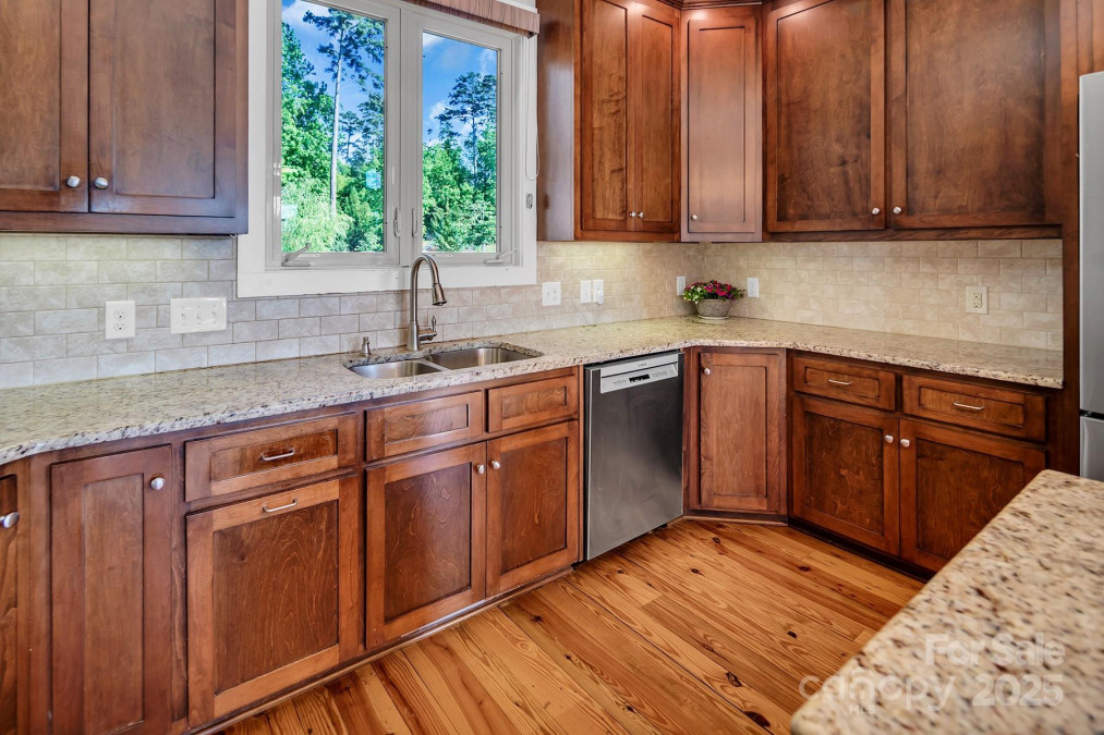 204 Ridge Dr Troy, NC 27371
