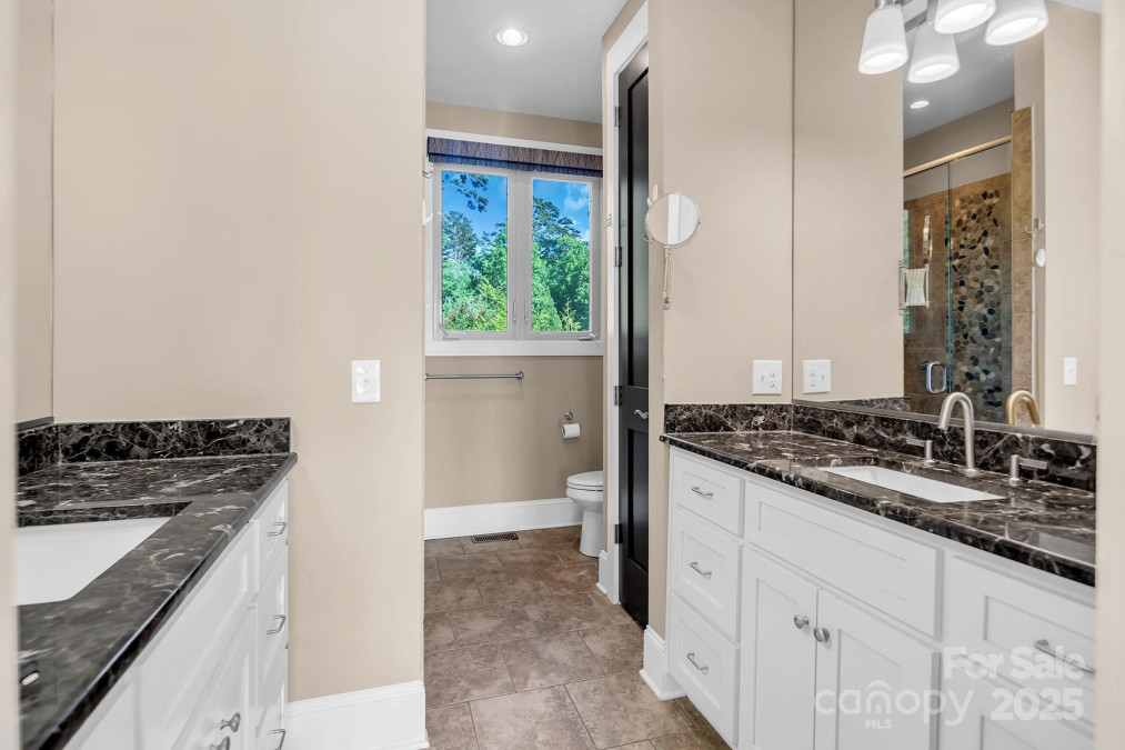 204 Ridge Dr Troy, NC 27371