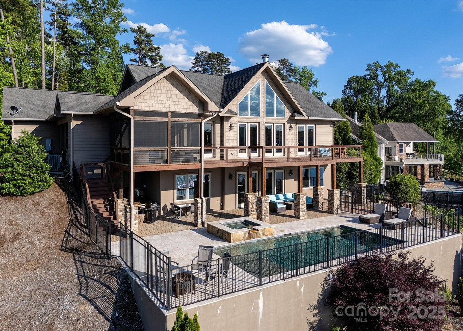 204 Ridge Dr Troy, NC 27371