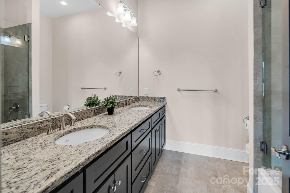 204 Ridge Dr Troy, NC 27371