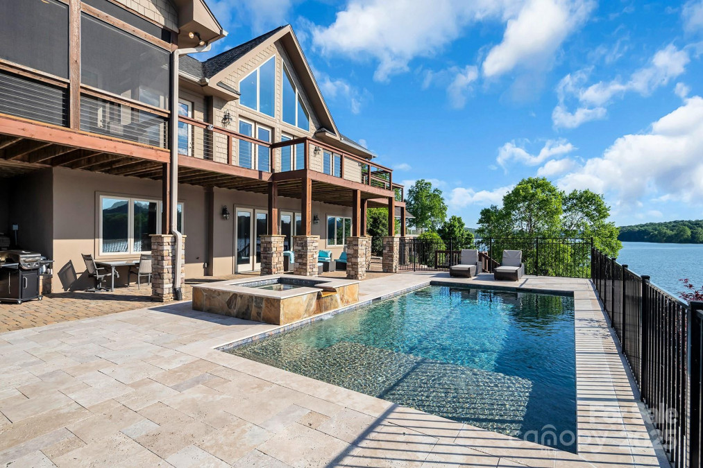 204 Ridge Dr Troy, NC 27371