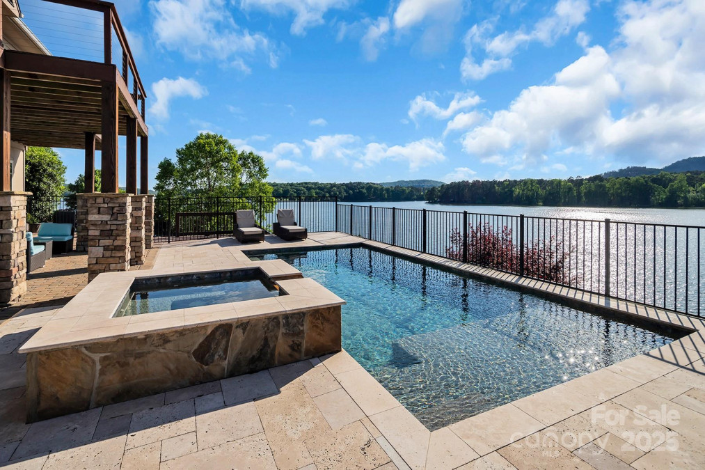 204 Ridge Dr Troy, NC 27371