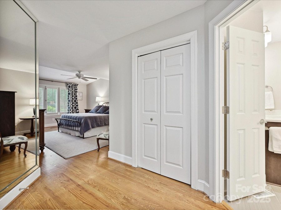 6647 Gaywind Dr Charlotte, NC 28226