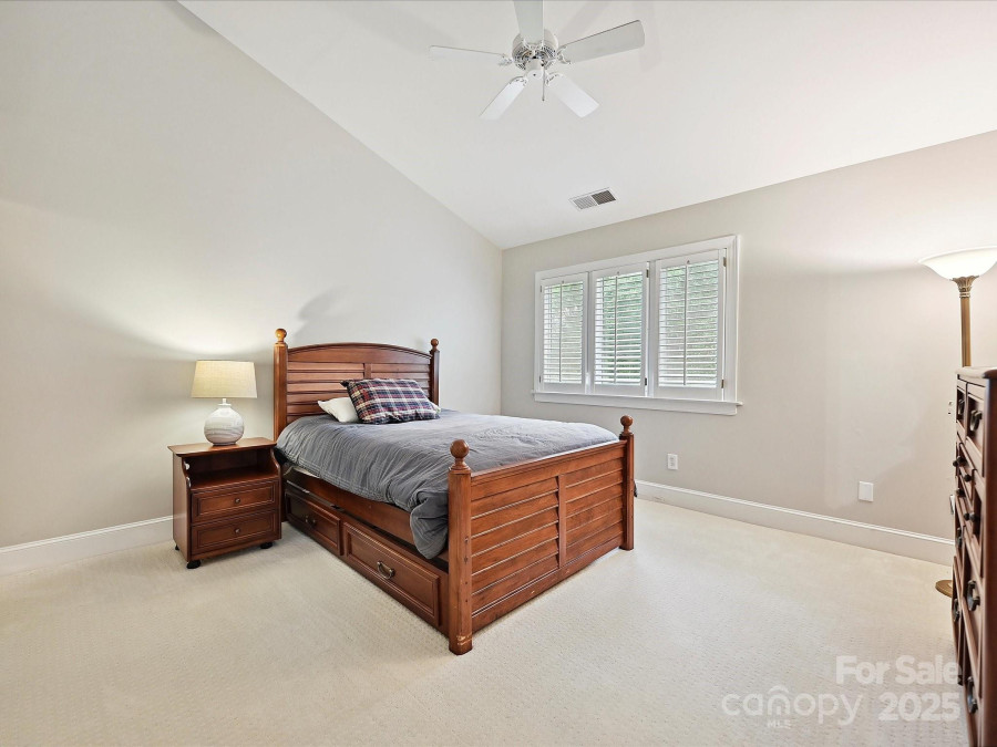 6647 Gaywind Dr Charlotte, NC 28226