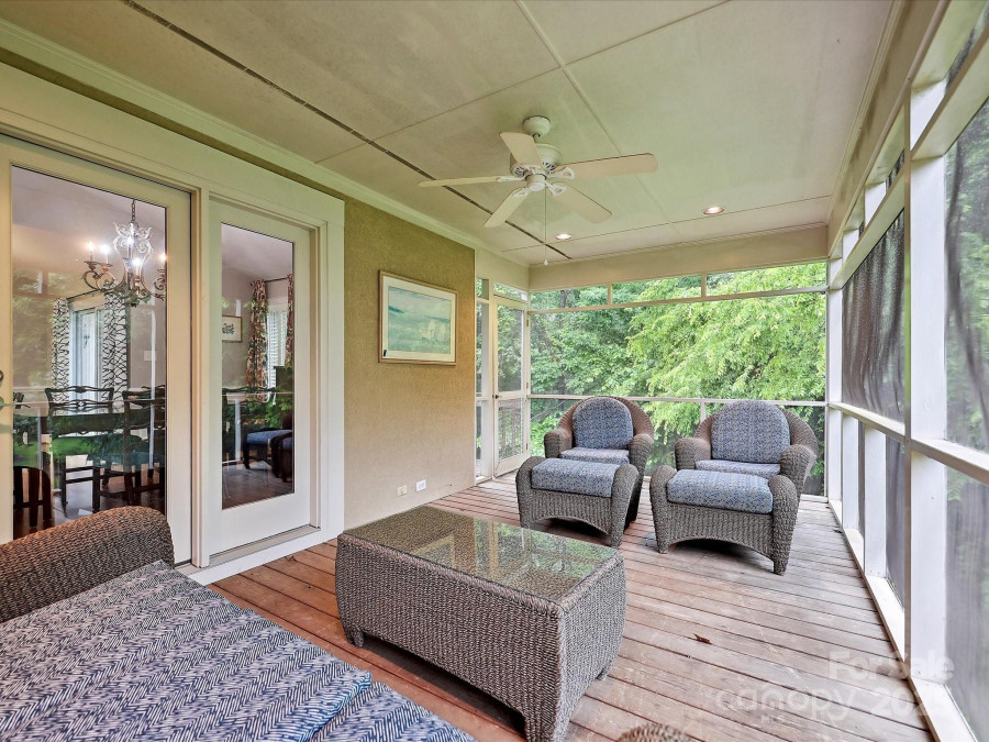 6647 Gaywind Dr Charlotte, NC 28226