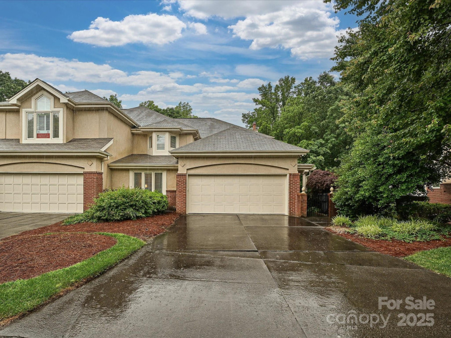 6647 Gaywind Dr Charlotte, NC 28226
