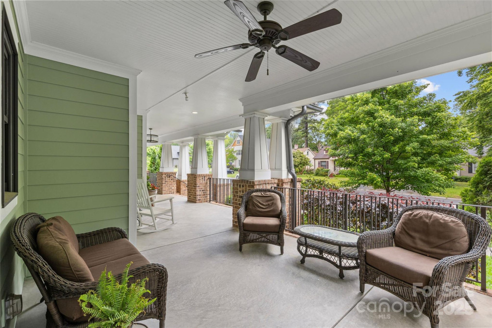 2414 Bay St Charlotte, NC 28205