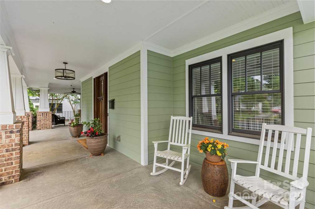 2414 Bay St Charlotte, NC 28205