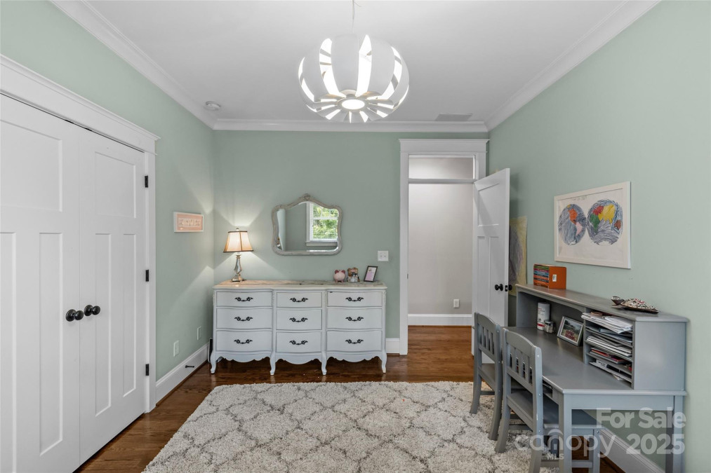 2414 Bay St Charlotte, NC 28205