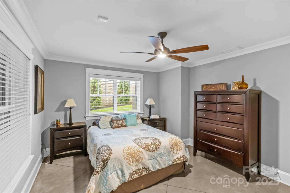 2414 Bay St Charlotte, NC 28205