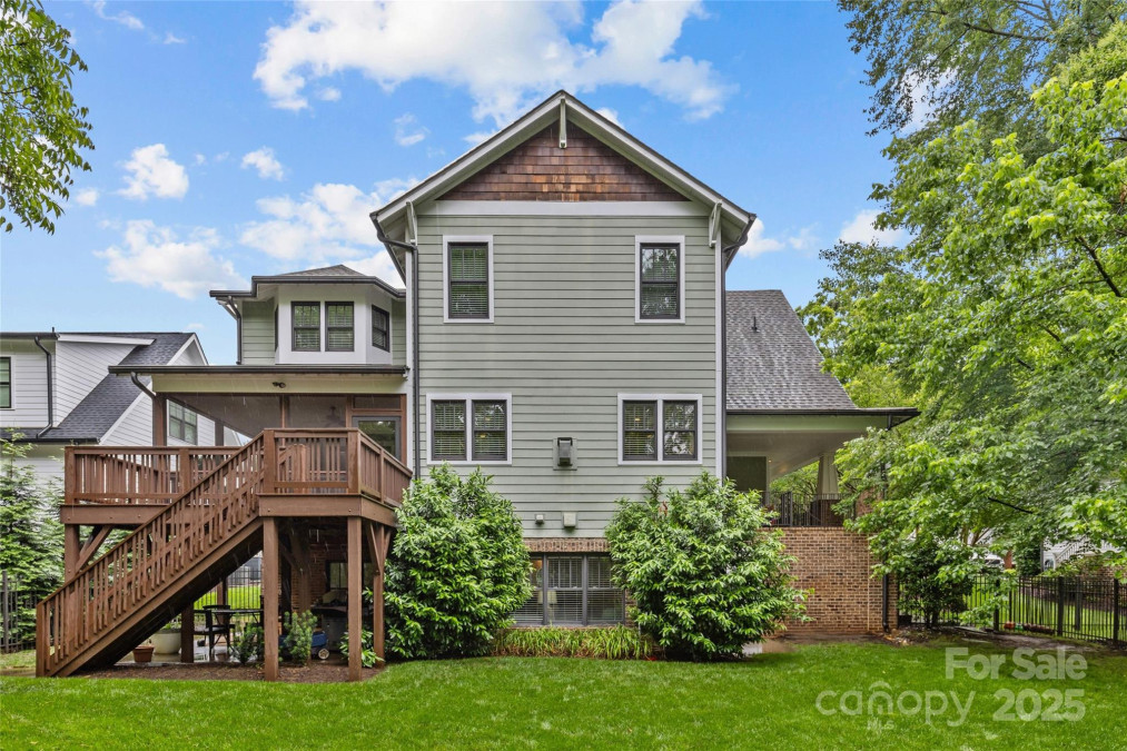 2414 Bay St Charlotte, NC 28205