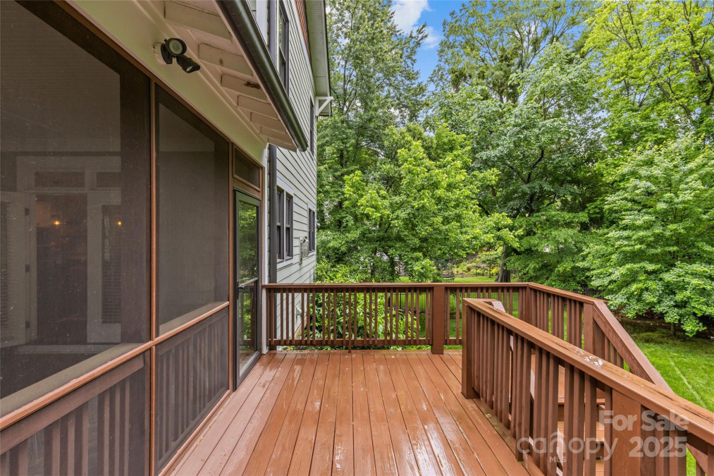 2414 Bay St Charlotte, NC 28205