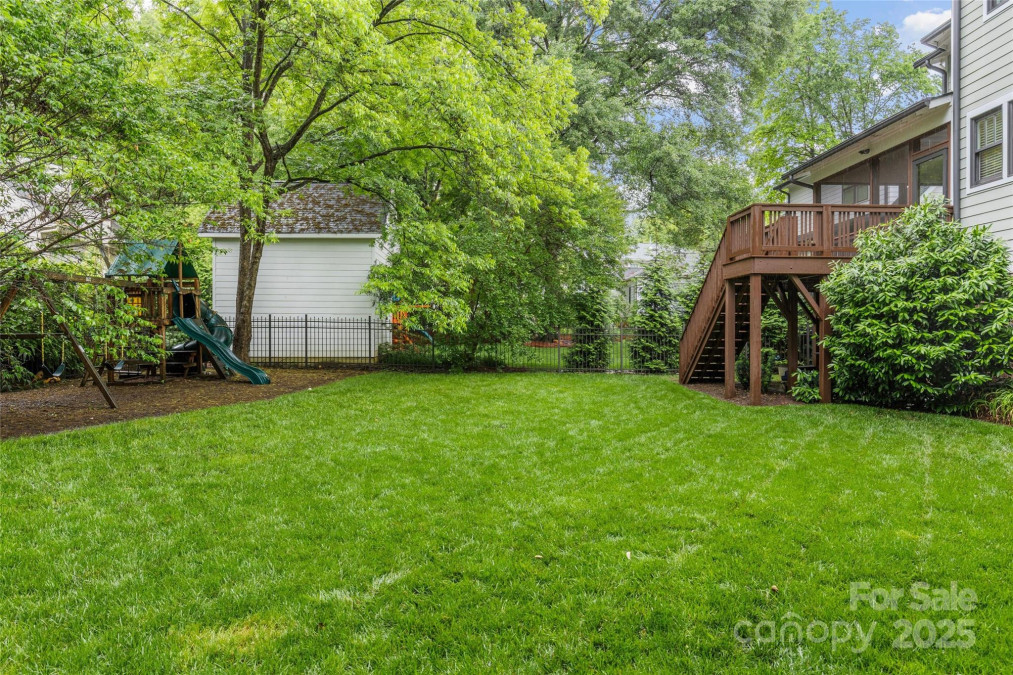 2414 Bay St Charlotte, NC 28205