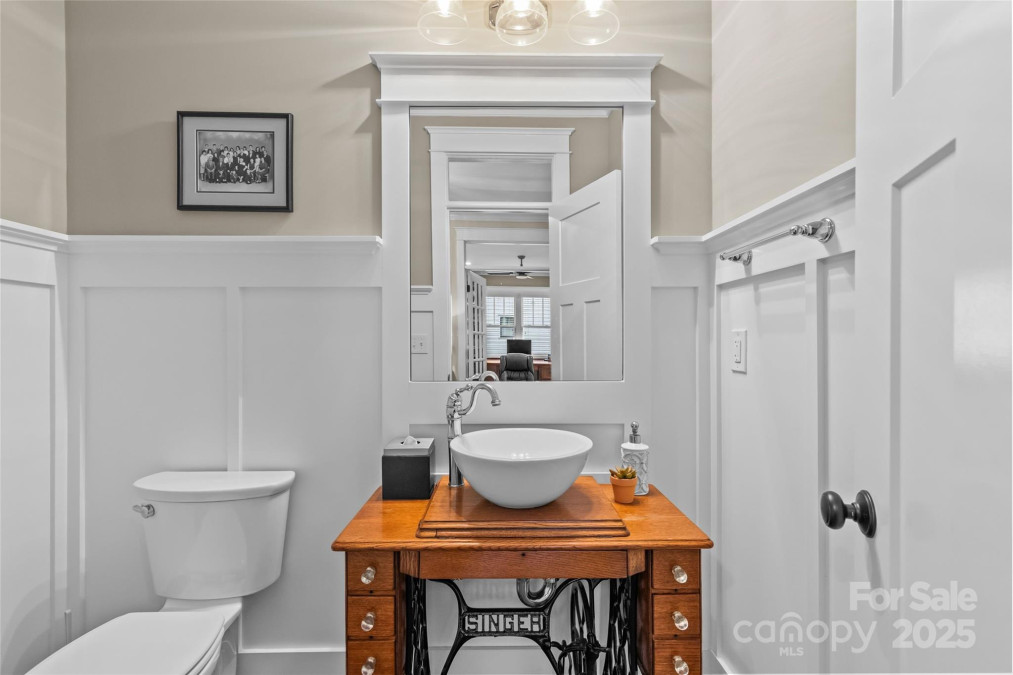2414 Bay St Charlotte, NC 28205