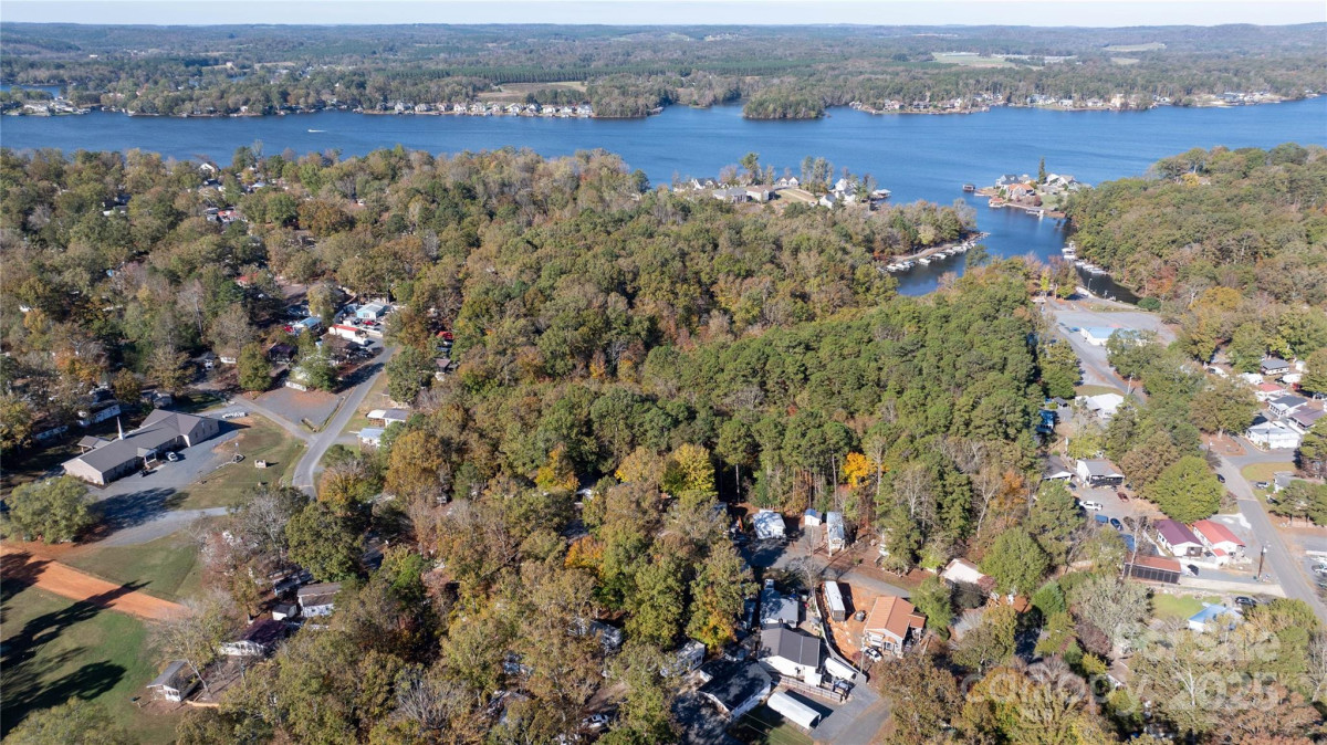 108 Sailors Ct Mount Gilead, NC 27306