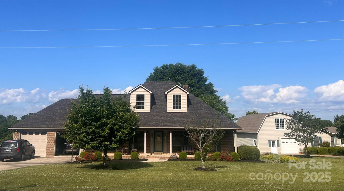 1351 Hardin Rd Dallas, NC 28034